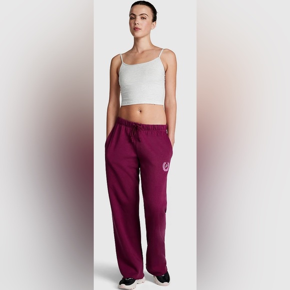 Victoria's Secret Pink Fleece Full Zip
Hoodie Tank Top And Fleece
Sweatpants XI - Picture 3 of 10